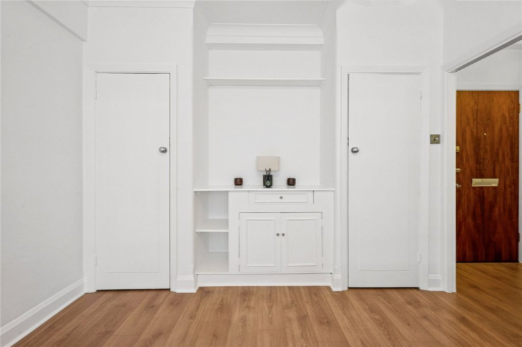 Flat in London, United Kingdom, 33 m² - picture 10