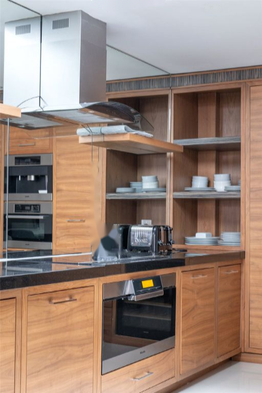 Flat in London, United Kingdom, 157 m² - picture 10