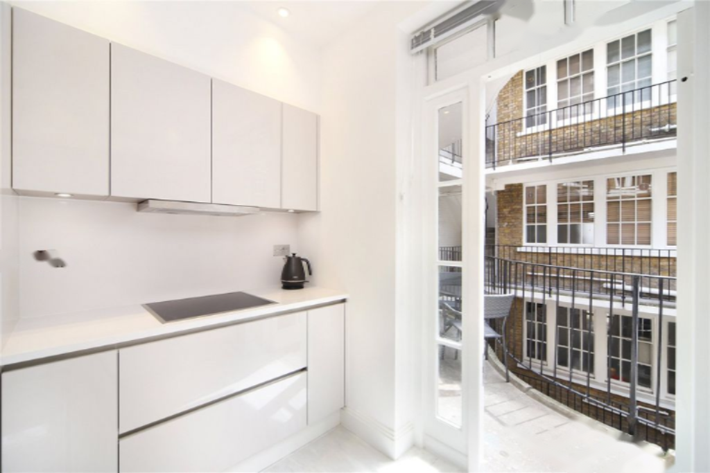Flat in London, United Kingdom, 93 m² - picture 11