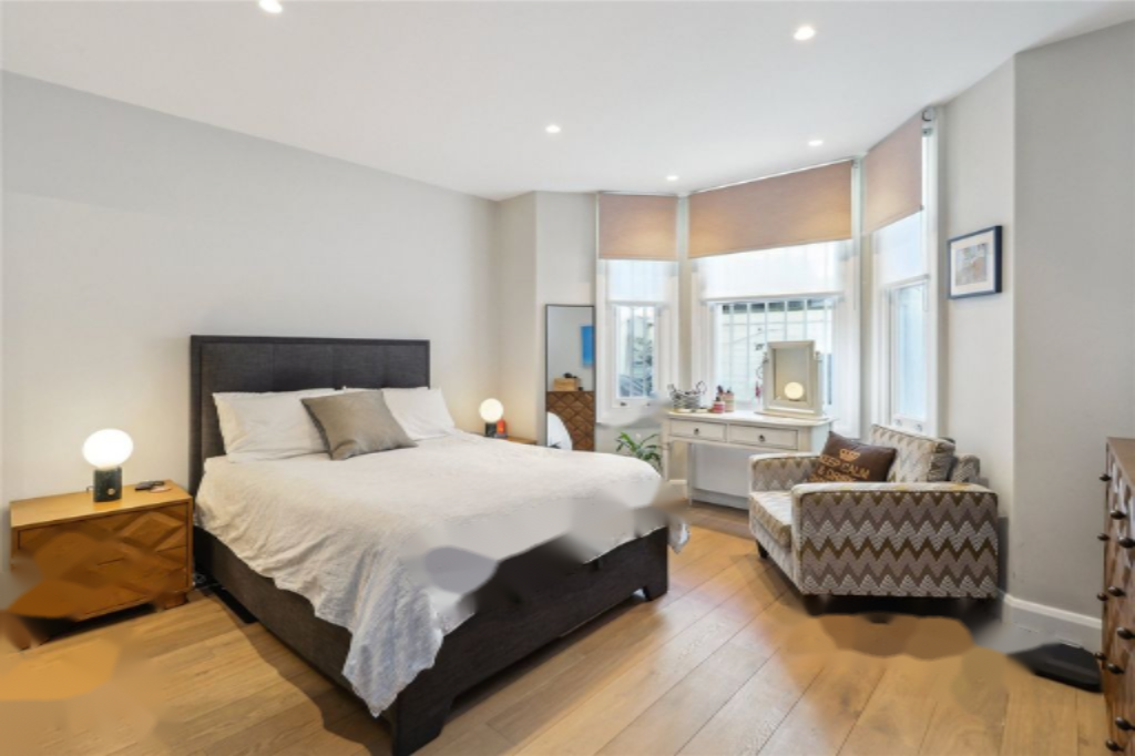 Flat in London, United Kingdom, 105 m² - picture 12