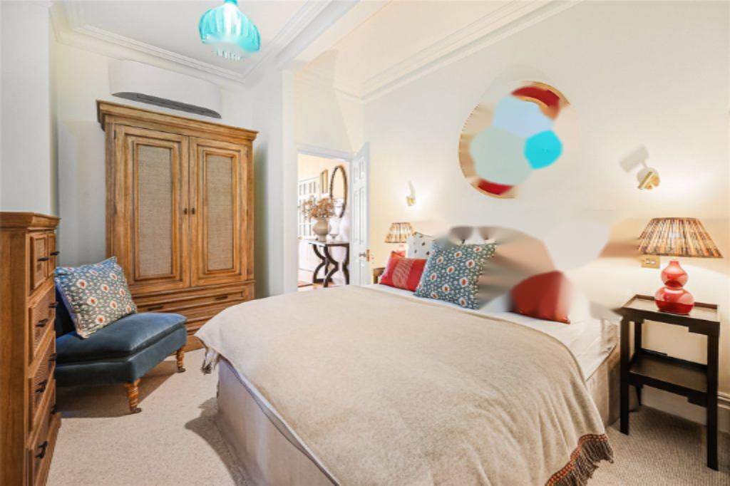 Flat in London, United Kingdom, 117 m² - picture 12