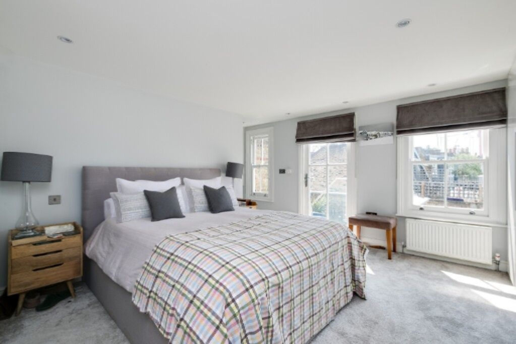 Flat in London, United Kingdom, 178 m² - picture 12