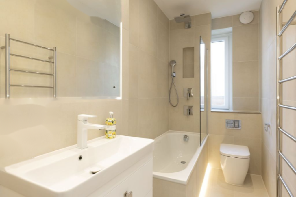 Flat in London, United Kingdom, 58 m² - picture 13