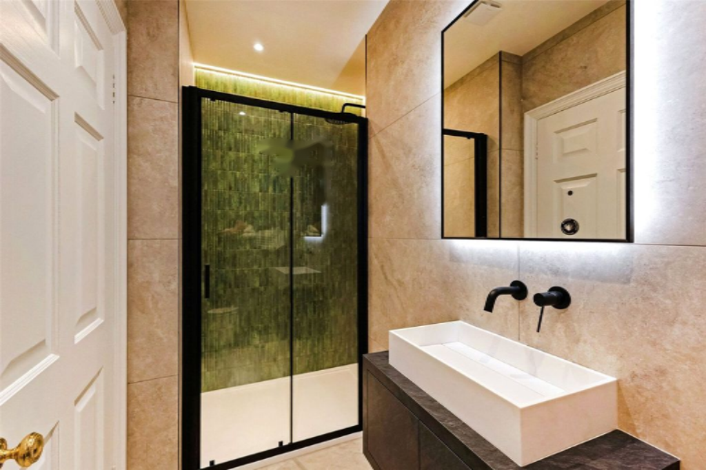 Flat in London, United Kingdom, 115 m² - picture 13