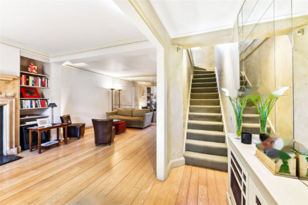 Flat in London, United Kingdom, 113 m² - picture 13