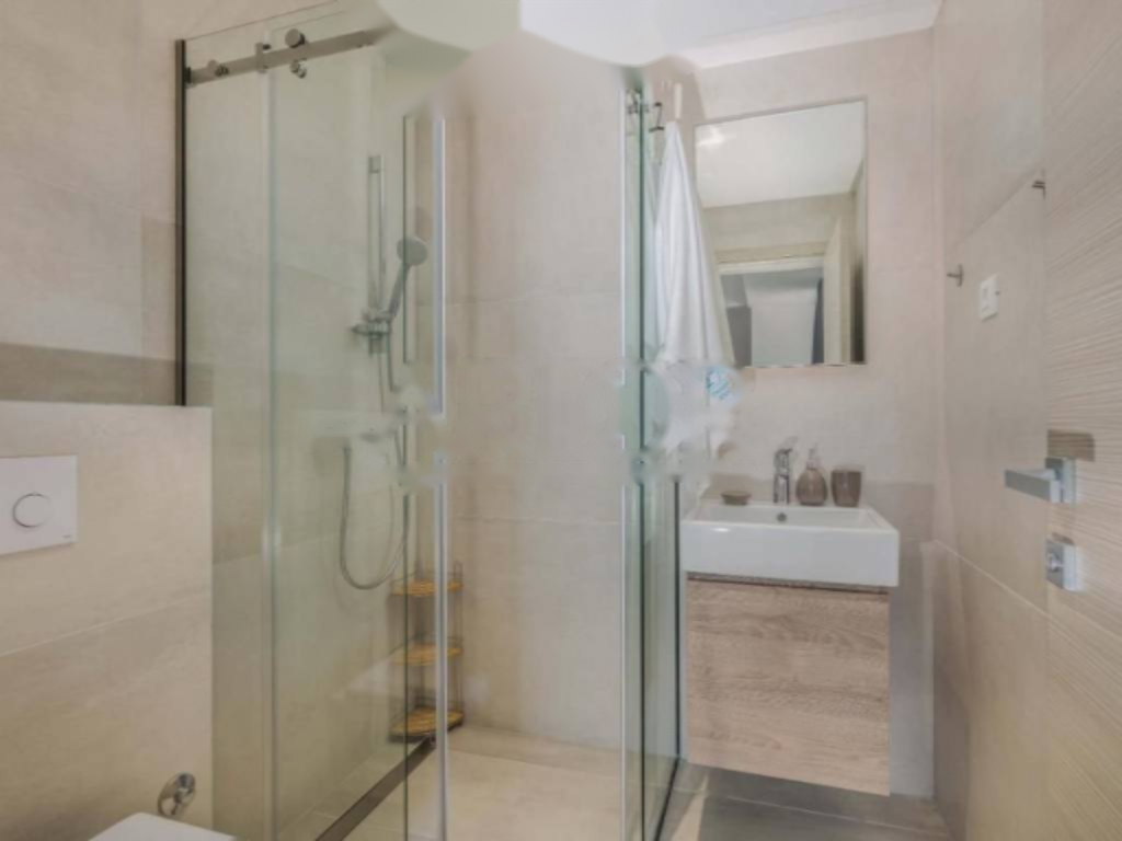 Casa en Opatija, Croacia, 298 m² - imagen 14