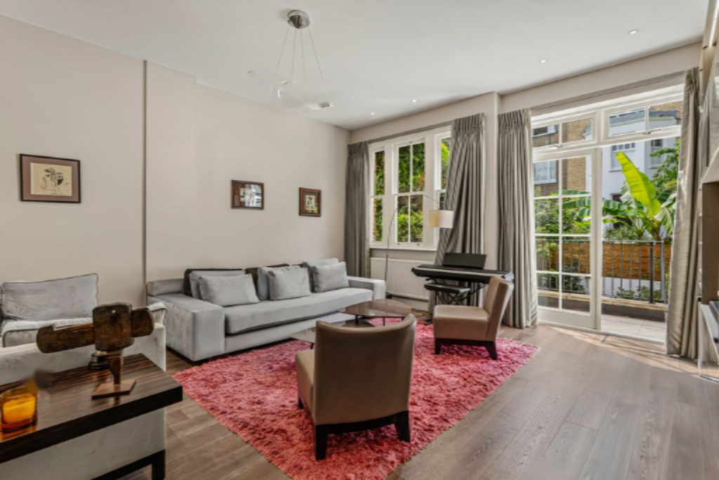 Flat in London, United Kingdom, 236 m² - picture 14