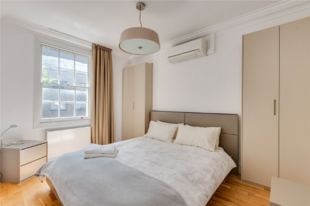 Flat in London, United Kingdom, 204 m² - picture 15