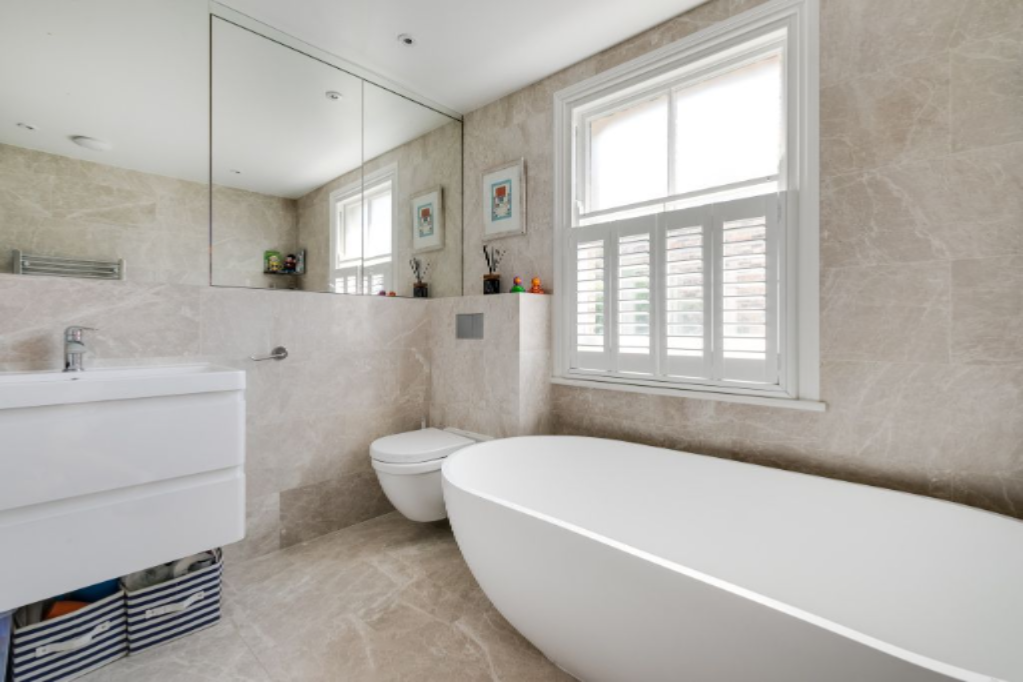 Flat in London, United Kingdom, 178 m² - picture 15