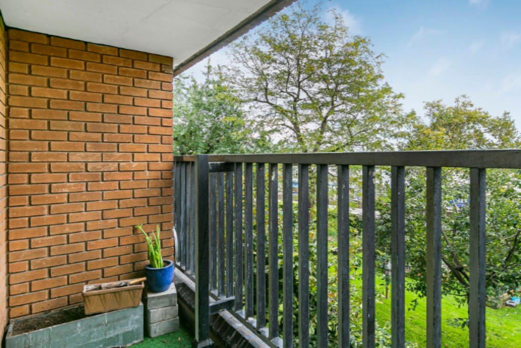 Flat in London, United Kingdom, 79 m² - picture 15