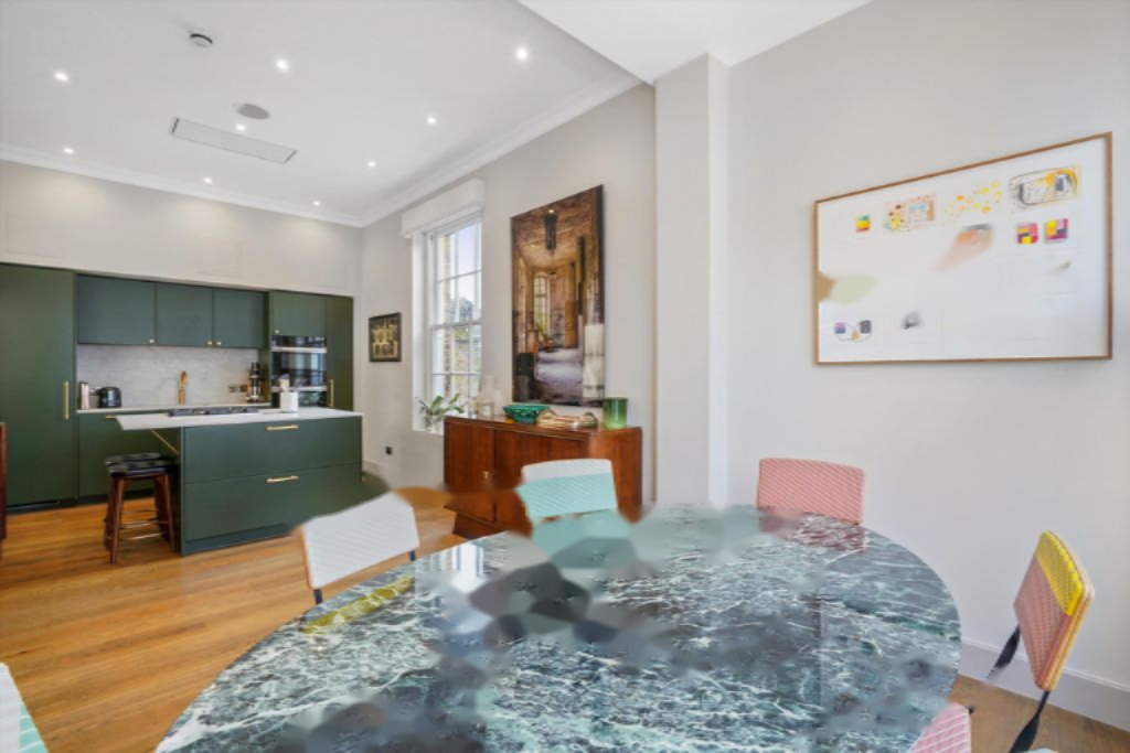 Flat in London, United Kingdom, 195 m² - picture 16