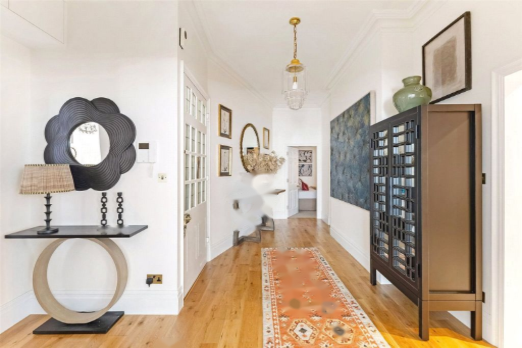 Flat in London, United Kingdom, 115 m² - picture 17