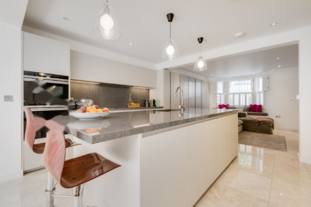 Flat in London, United Kingdom, 178 m² - picture 18