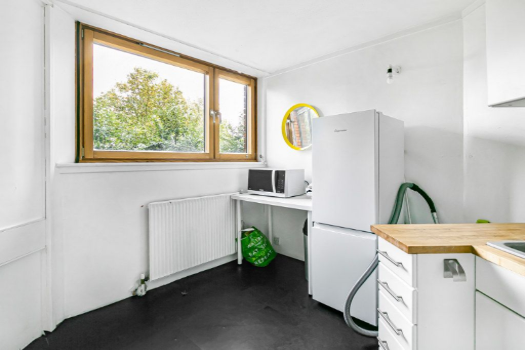 Flat in London, United Kingdom, 79 m² - picture 19