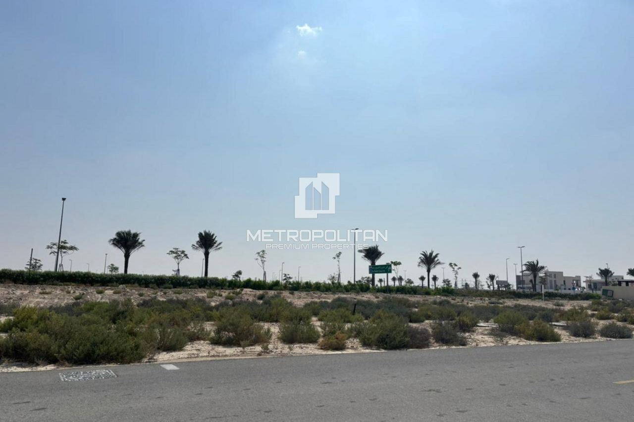 Land in Dubai, UAE, 954 m² - picture 5