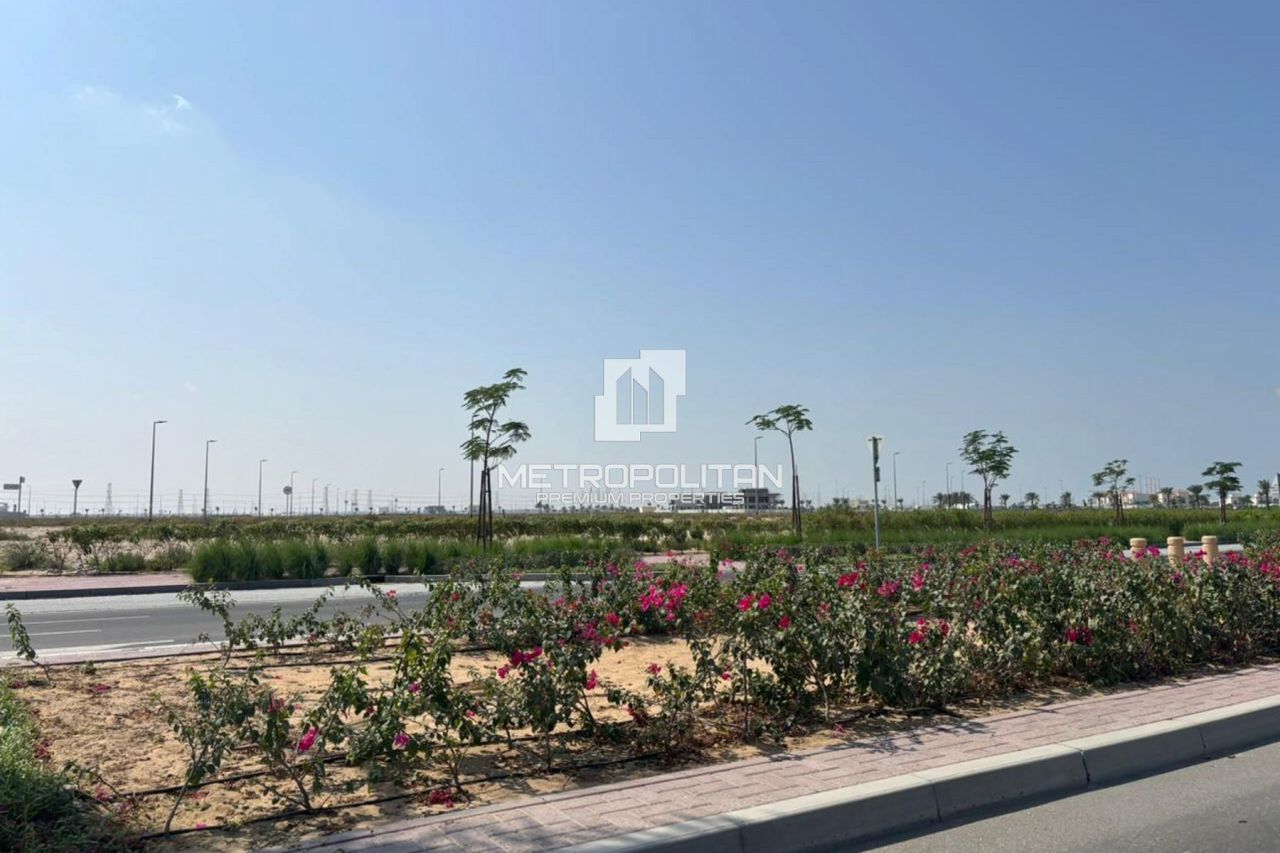 Land in Dubai, UAE, 954 m² - picture 7