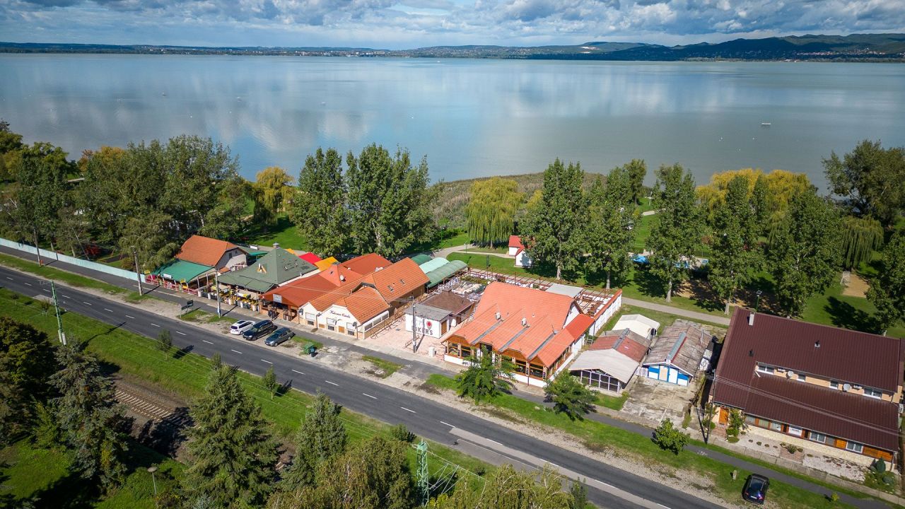 Cafe, restaurant on Balaton, Hungary, 904 m² - picture 4