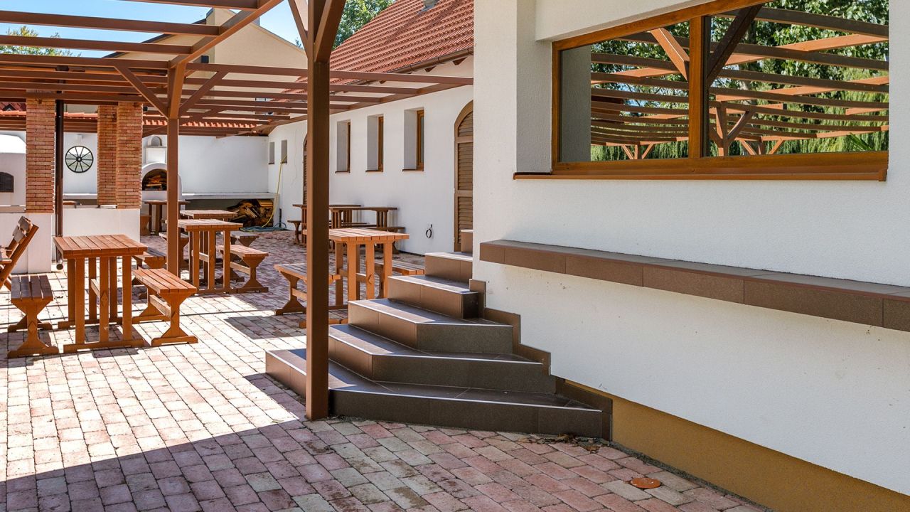 Cafe, restaurant on Balaton, Hungary, 904 m² - picture 13