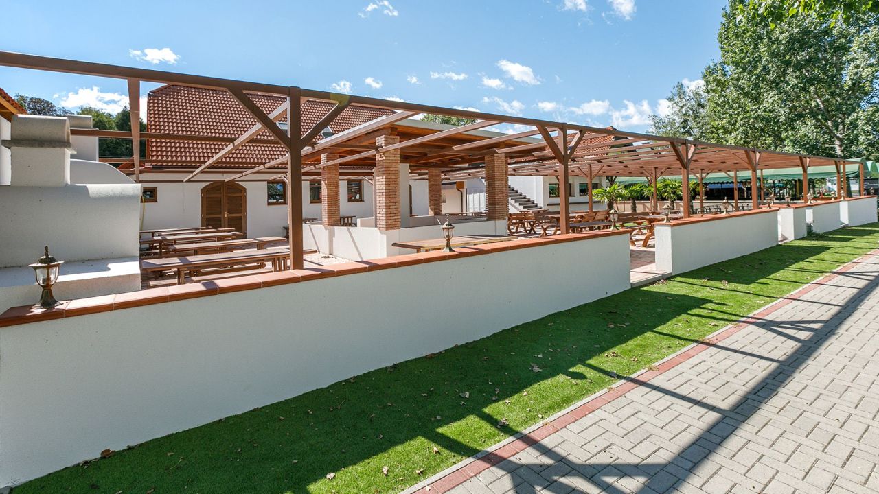 Cafe, restaurant on Balaton, Hungary, 904 m² - picture 10