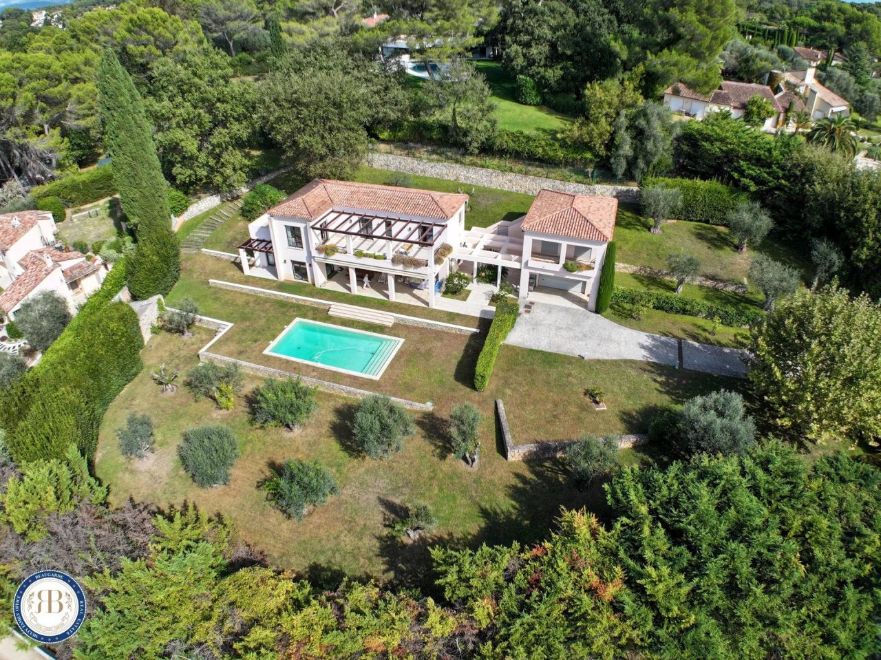 Casa a Mougins, Francia, 307 m² - foto 1