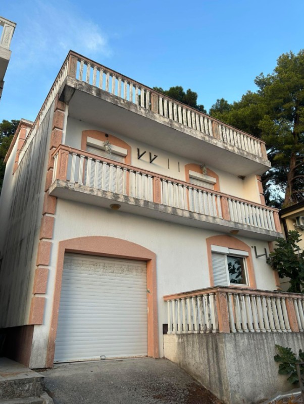 Maison Zeleni Pojas, Monténégro, 200 m² - image 1