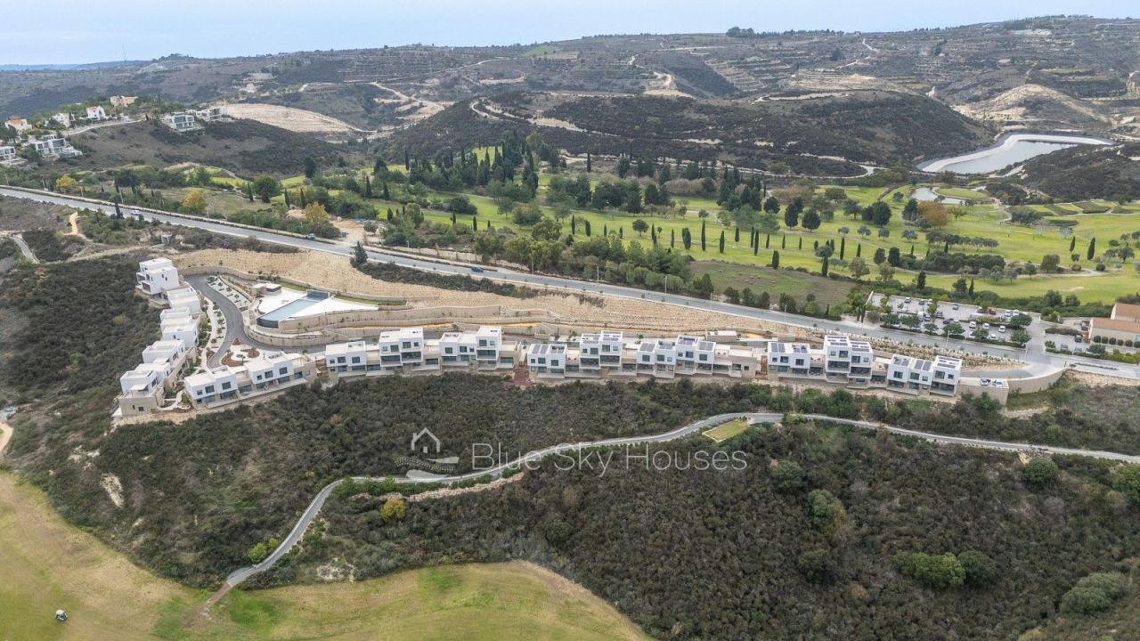 Apartment in Paphos, Cyprus, 120 m² - picture 1