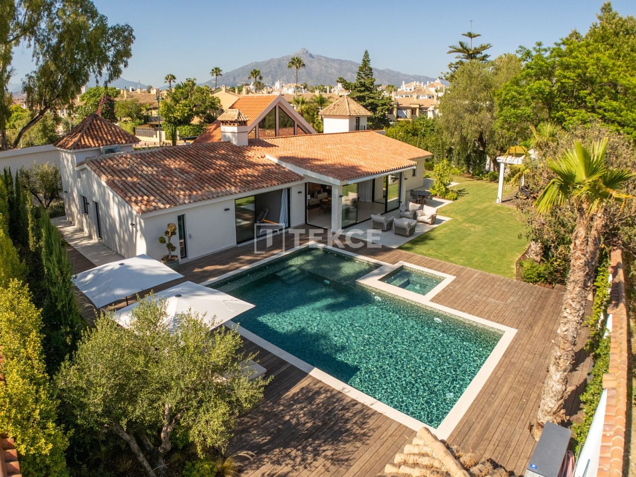 Villa in Marbella, Spain, 336 m² - picture 2