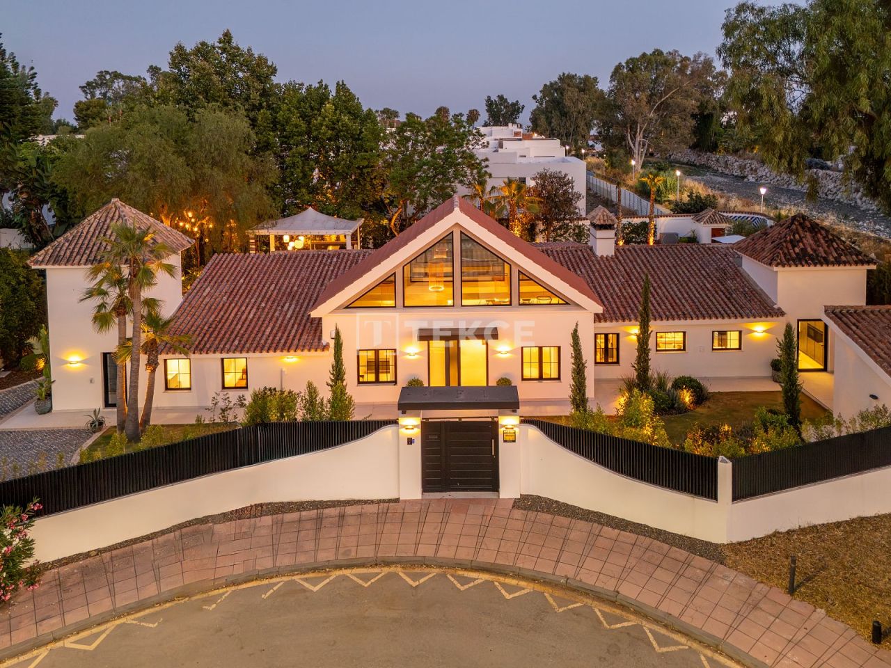 Villa in Marbella, Spain, 336 m² - picture 3