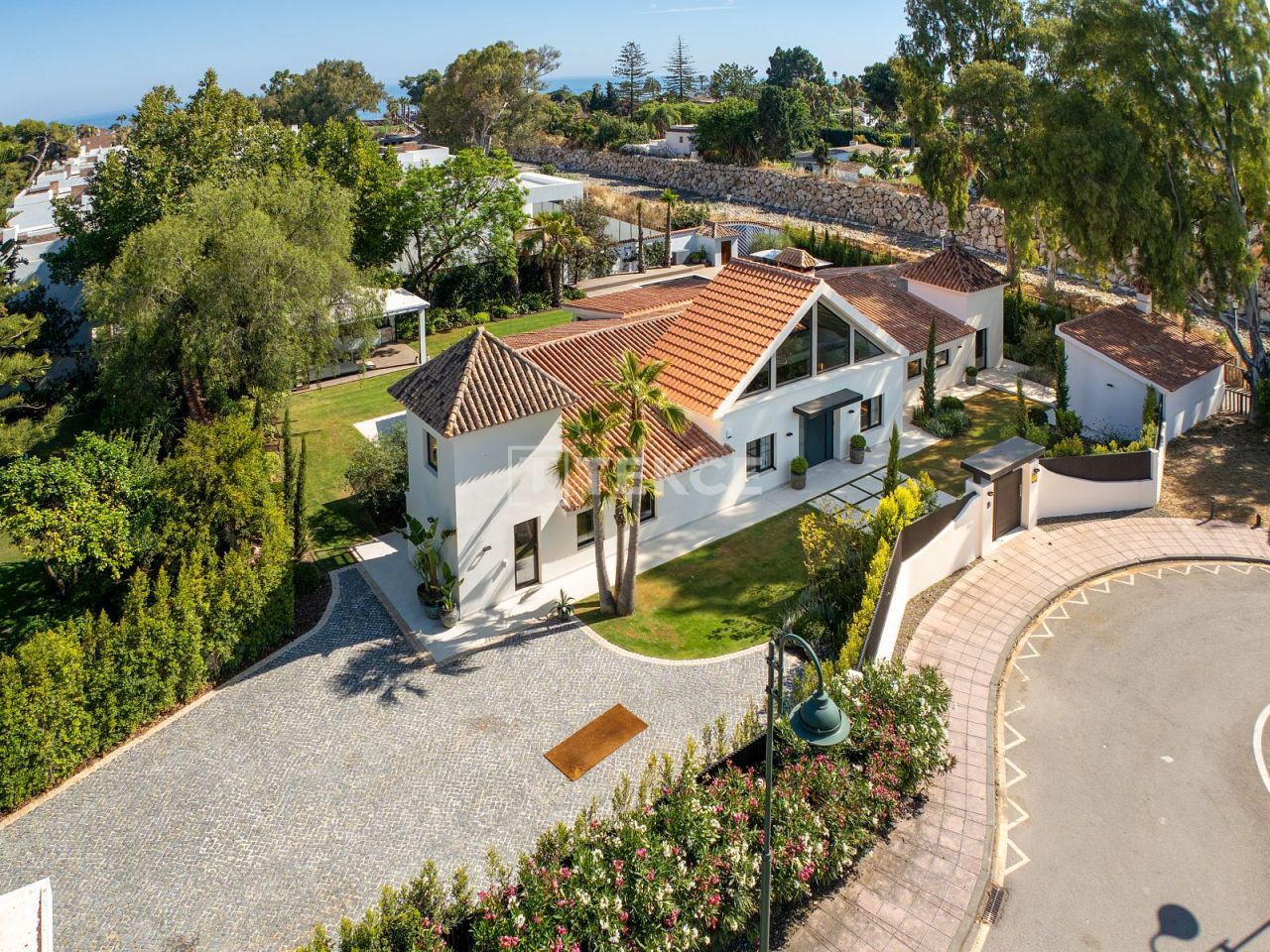 Villa in Marbella, Spain, 336 m² - picture 4