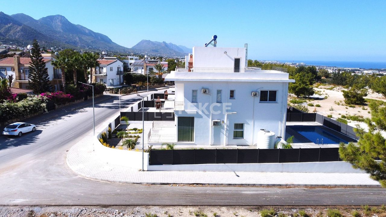 Villa en Kyrenia, Chipre, 256 m² - imagen 8