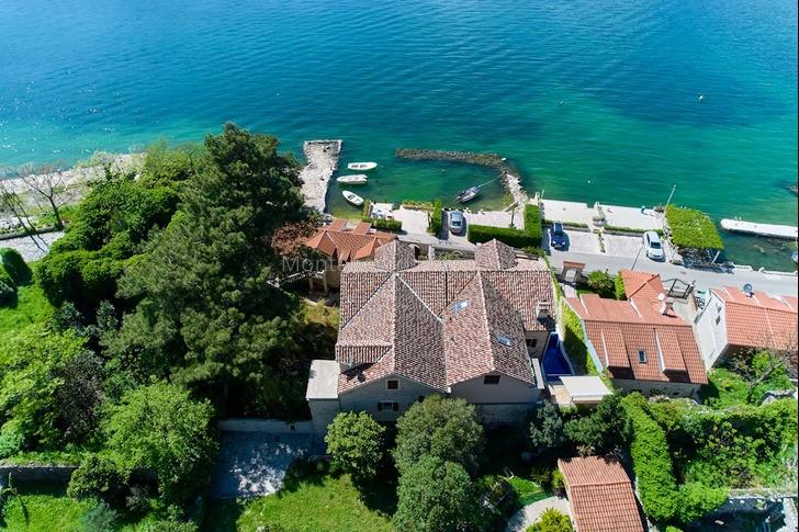 Villa a Dobrota, Montenegro, 389 m² - foto 8