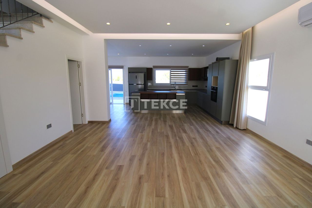 Villa en Kyrenia, Chipre, 256 m² - imagen 16
