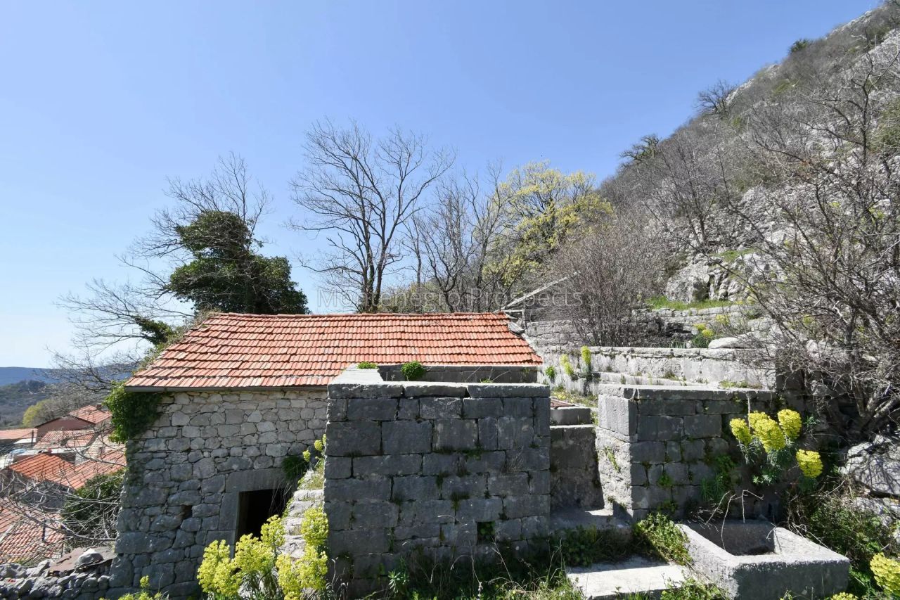 Land in Herceg-Novi, Montenegro, 1 819 m² - picture 5