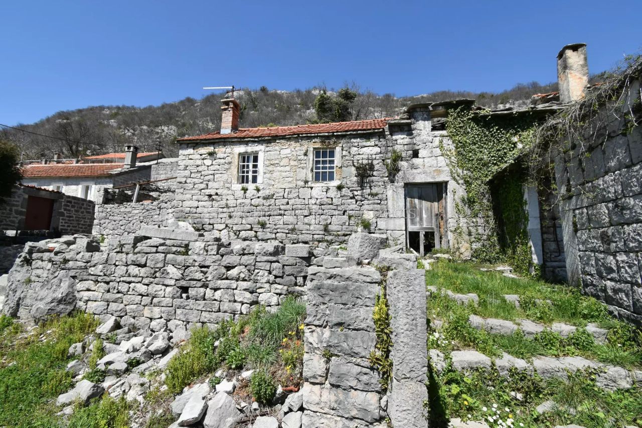 Land in Herceg-Novi, Montenegro, 1 819 m² - picture 11