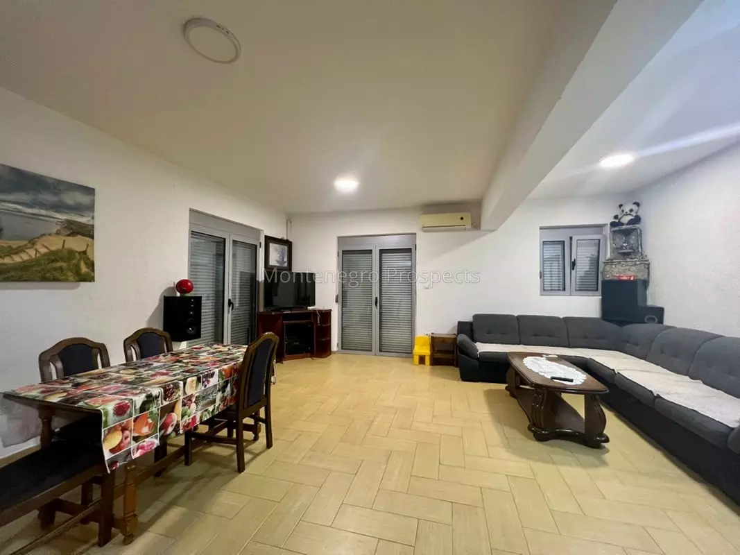 Land in Rezevici, Montenegro - picture 11