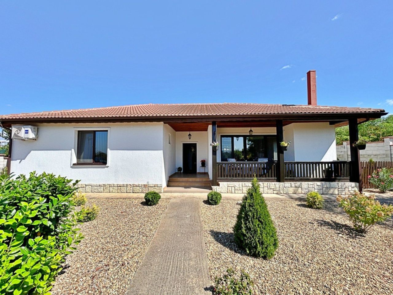 Bungalow in Balchik, Bulgaria, 160 m² - picture 1