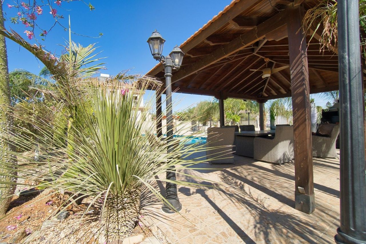 Villa in Limassol, Cyprus, 293 m² - picture 4