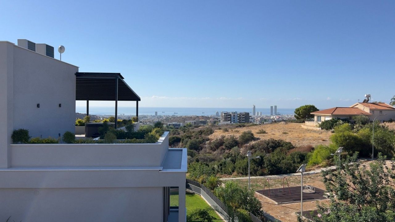 Villa in Limassol, Cyprus - picture 8