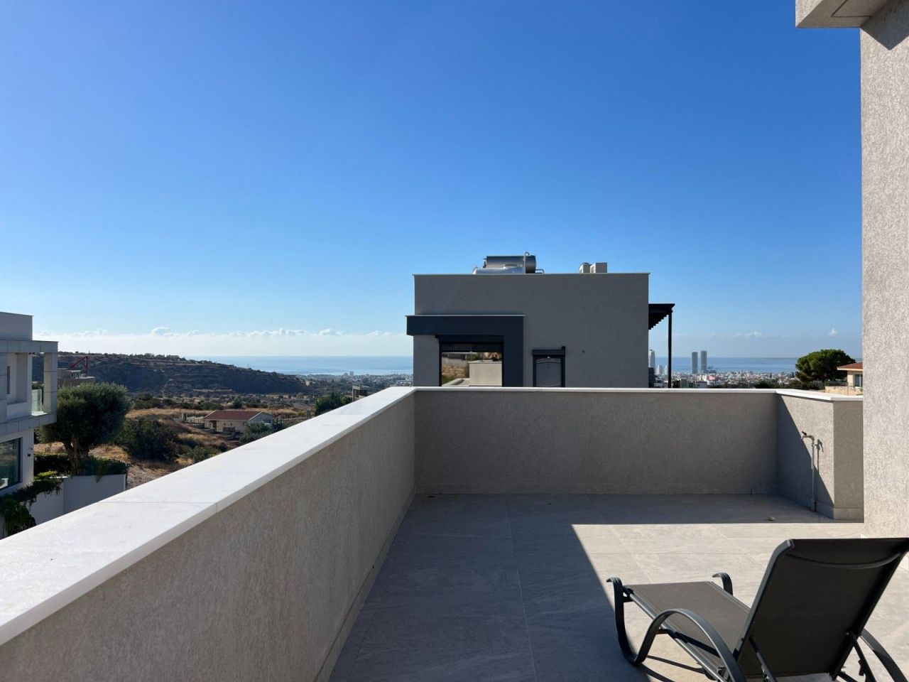 Villa in Limassol, Cyprus - picture 19