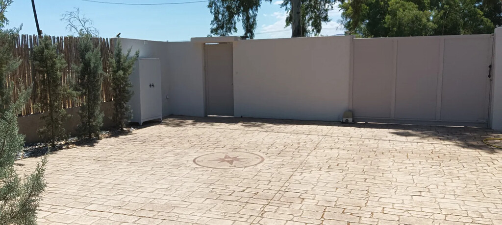 House in Attica, Greece - picture 19