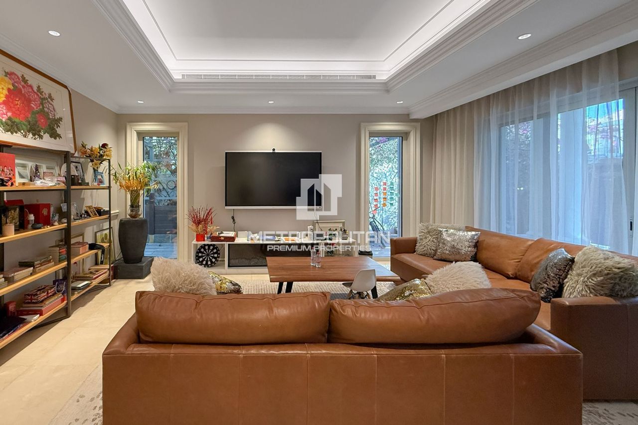 Villa à Dubaï, EAU, 873 m² - image 2