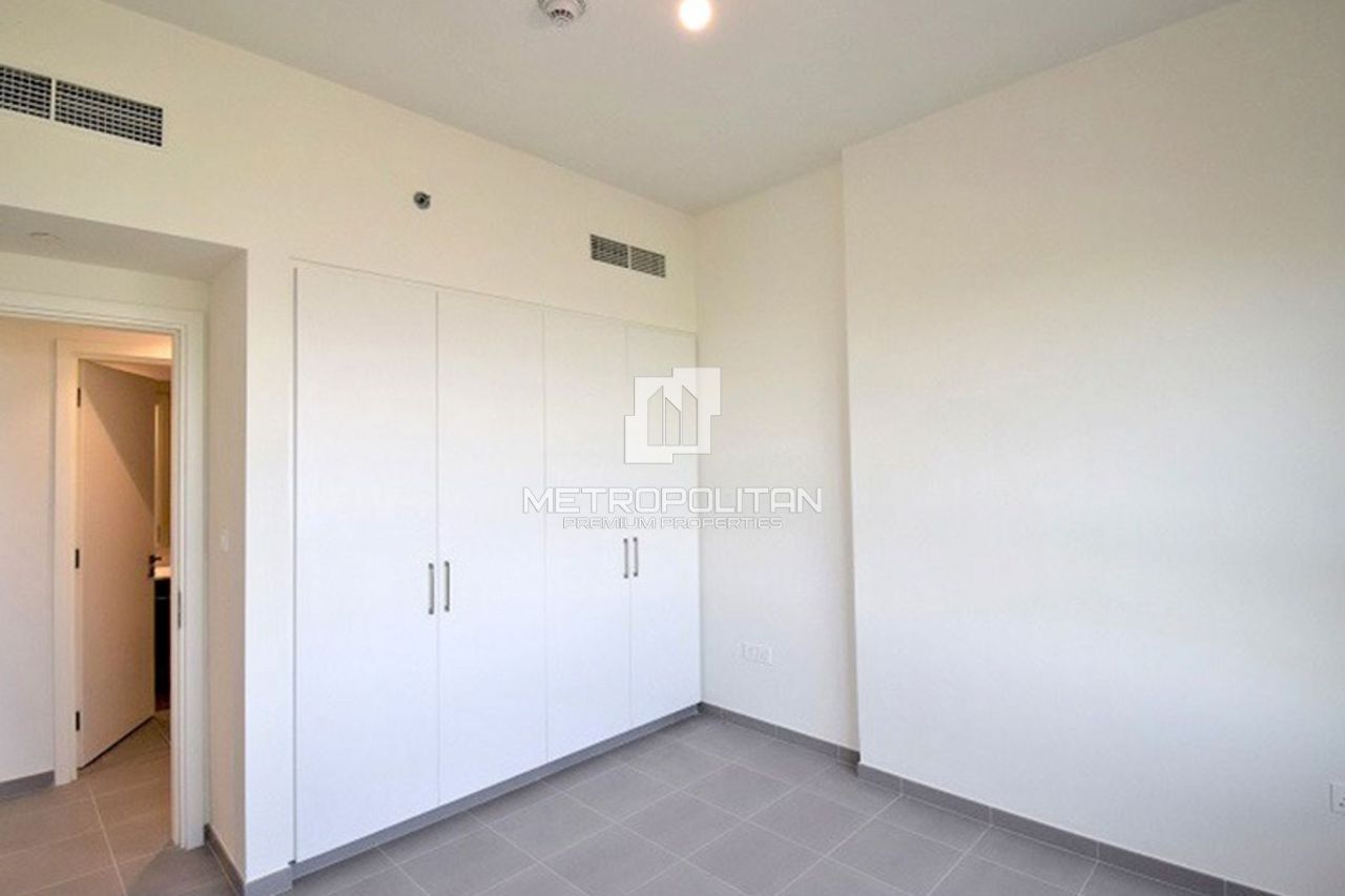 Apartment in Dubai, UAE, 60 m² - picture 2