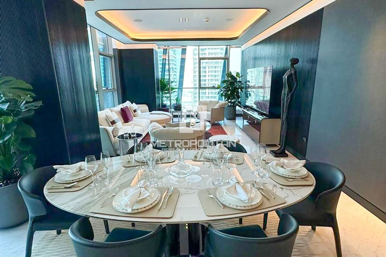 Apartment in Dubai, UAE, 248 m² - picture 7