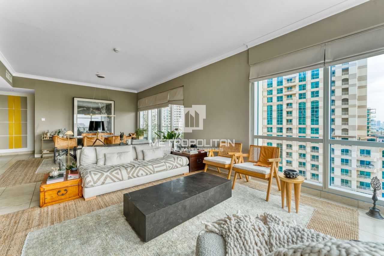 Apartment in Dubai, UAE, 130 m² - picture 12