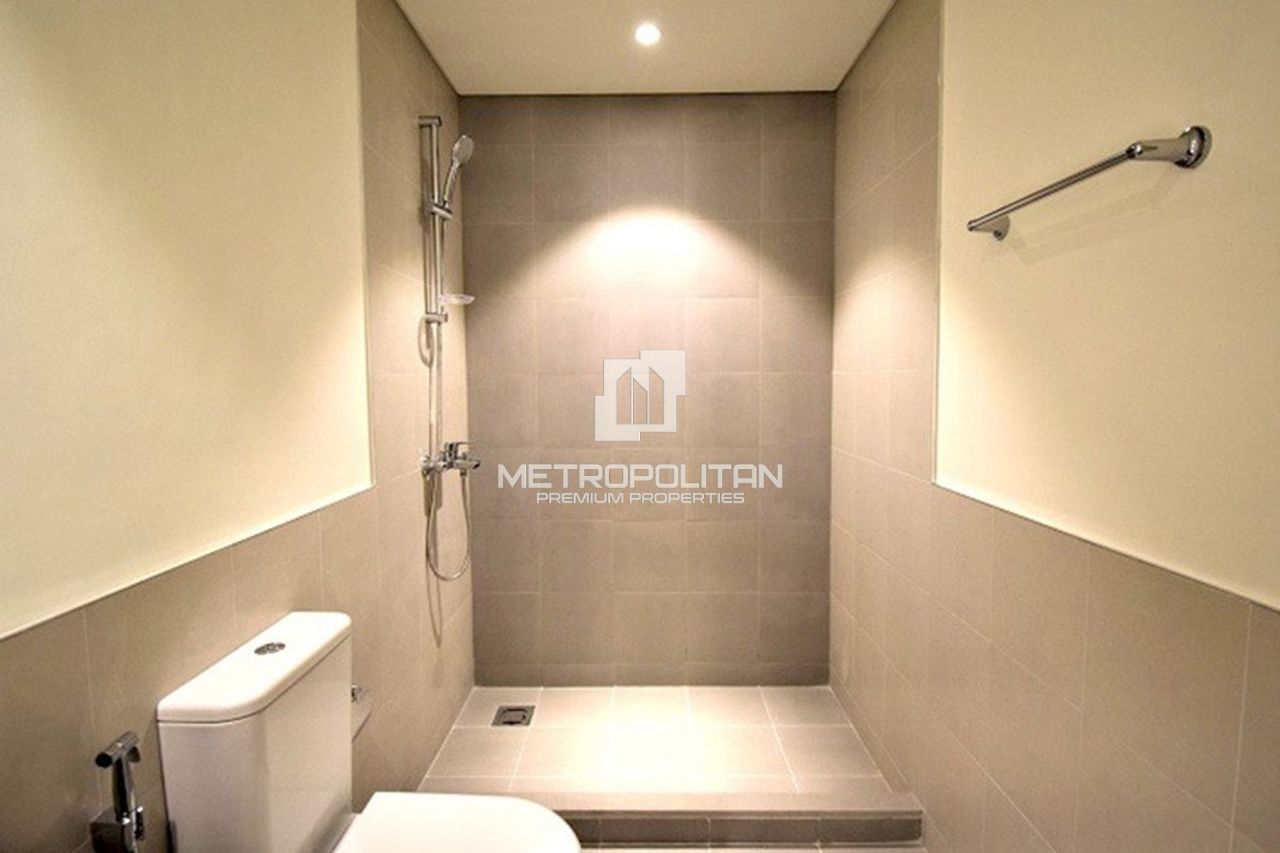 Apartment in Dubai, UAE, 60 m² - picture 13