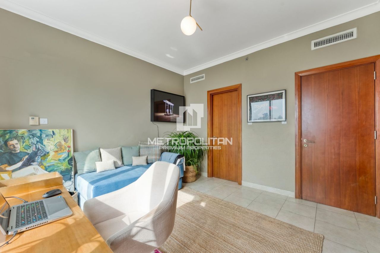 Apartment in Dubai, UAE, 130 m² - picture 14