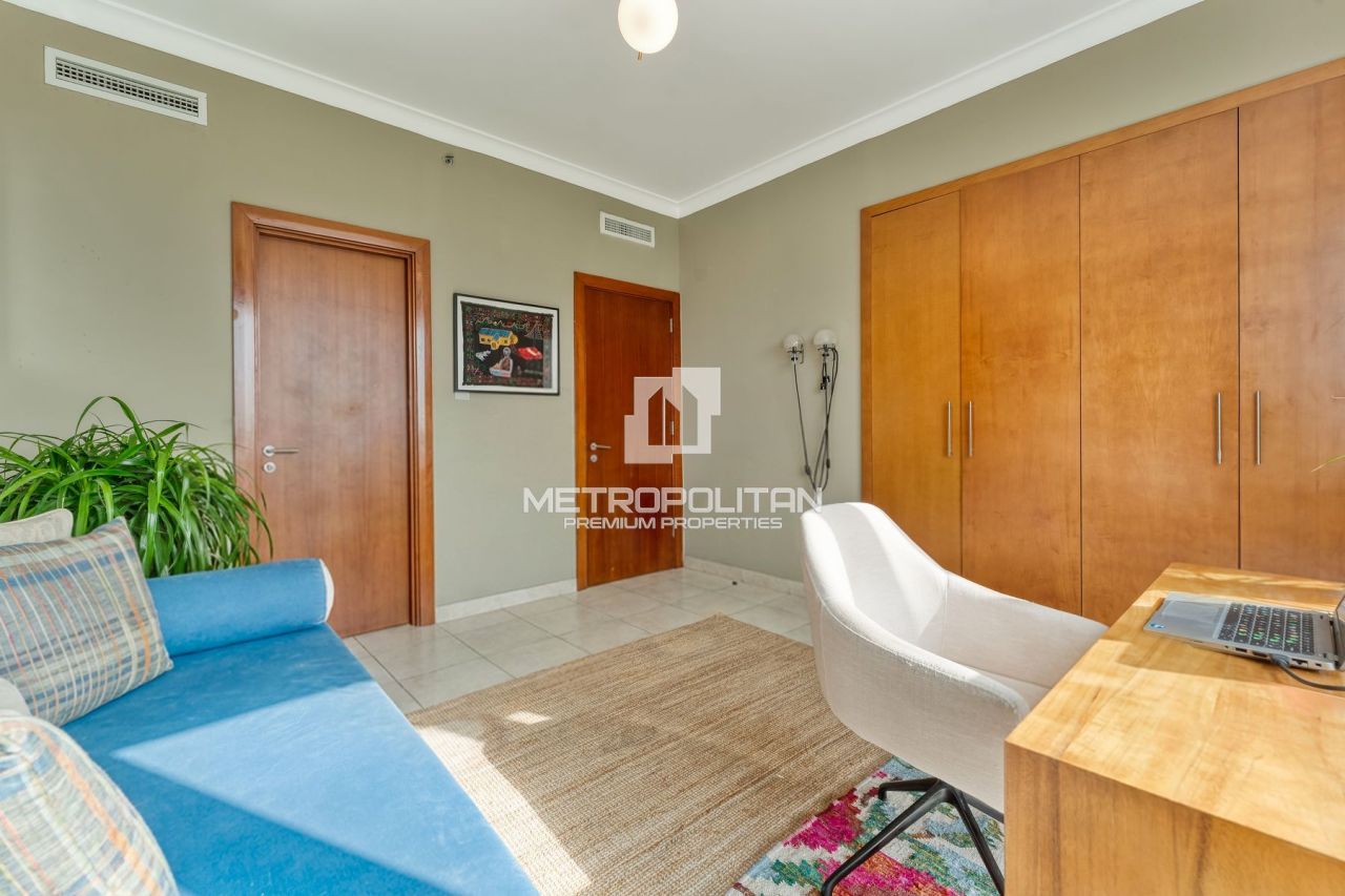 Apartment in Dubai, UAE, 130 m² - picture 15