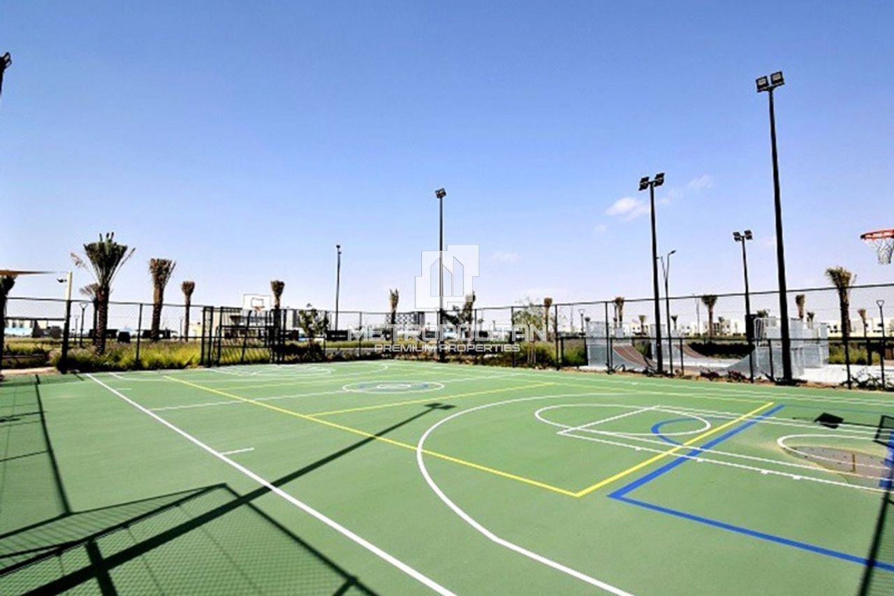 Apartment in Dubai, UAE, 60 m² - picture 19