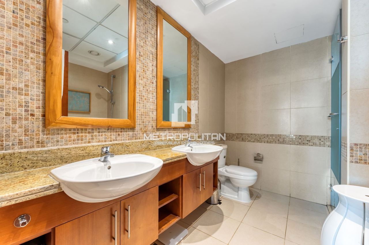 Apartment in Dubai, UAE, 130 m² - picture 19