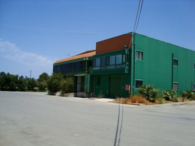 Industrial en Heraclión, Grecia, 2 000 m² - imagen 4